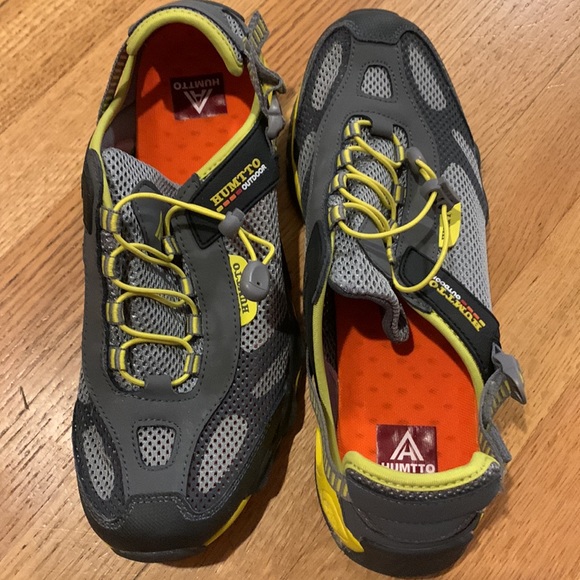 Water hiking shoes, adjustable side & back worn once - Picture 4 of 6